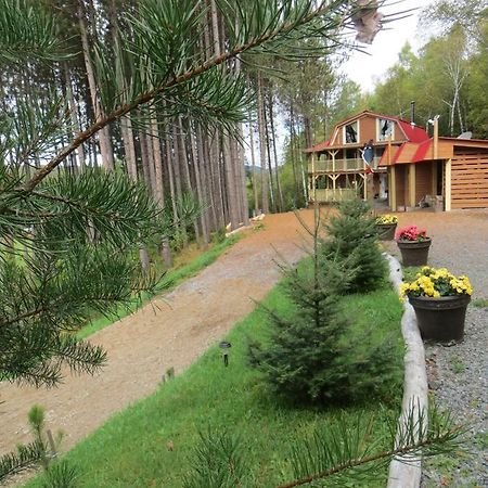 La Maison Sous Les Arbres Saint Roch de Mekinac Экстерьер фото