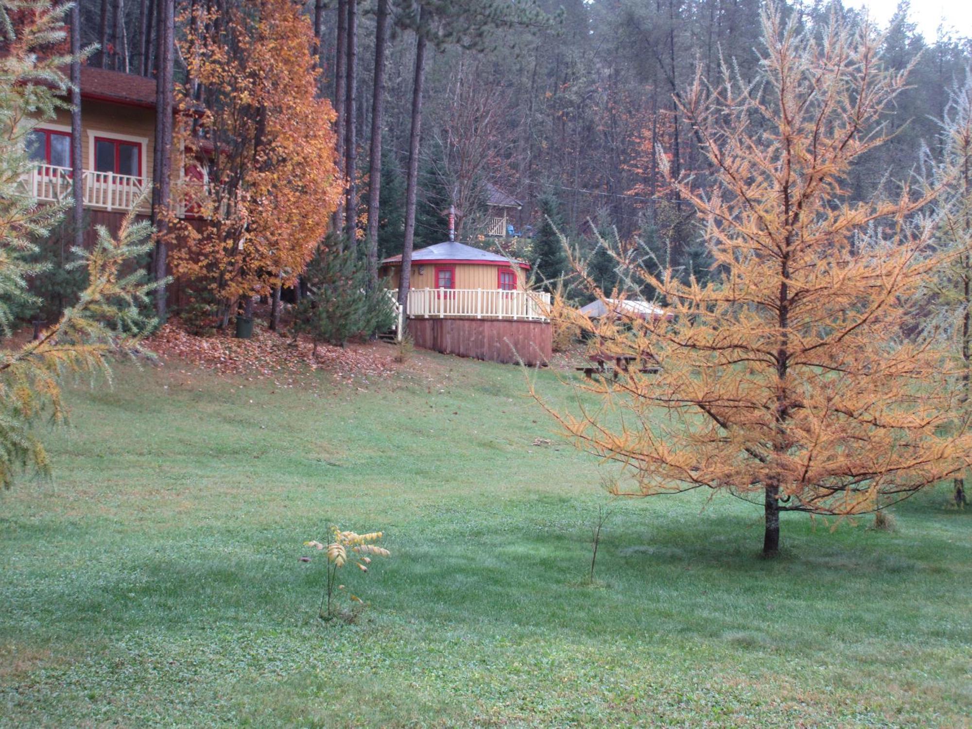 La Maison Sous Les Arbres Saint Roch de Mekinac Экстерьер фото